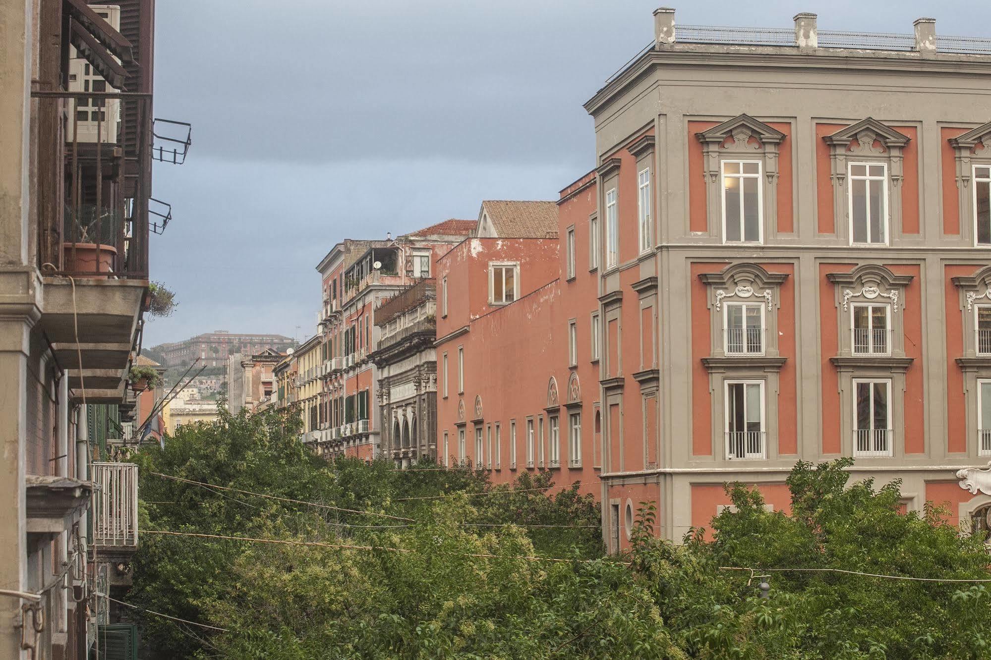 Ovo - Slow Travel Napoli Eksteriør bilde